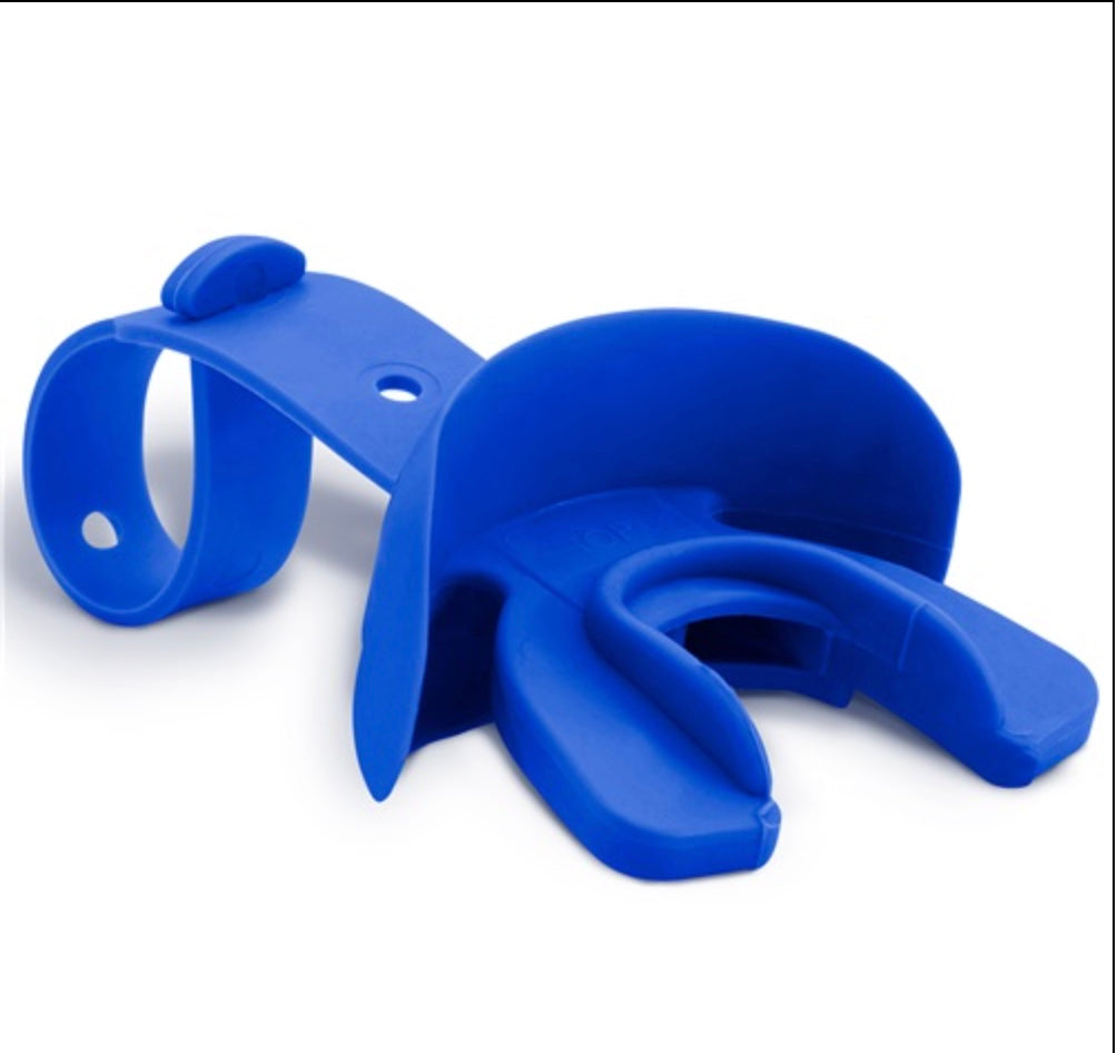 DOUBLE MOUTHGUARD WITH LIP PROTECTION